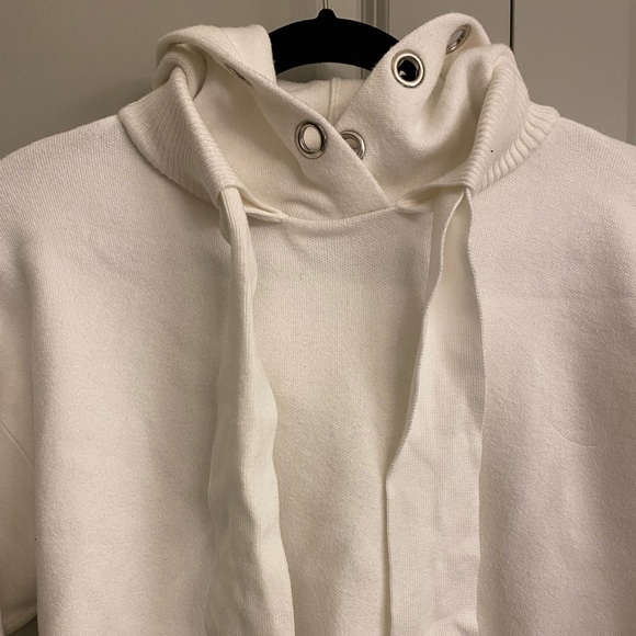 Zara White Cropped Hoodie with Metal Ring Details Size M - Picture 3 of 6